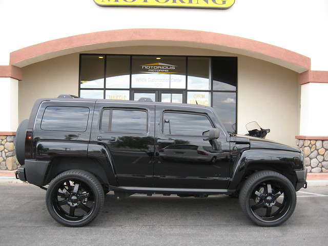 Hummer H3 Blacked Out