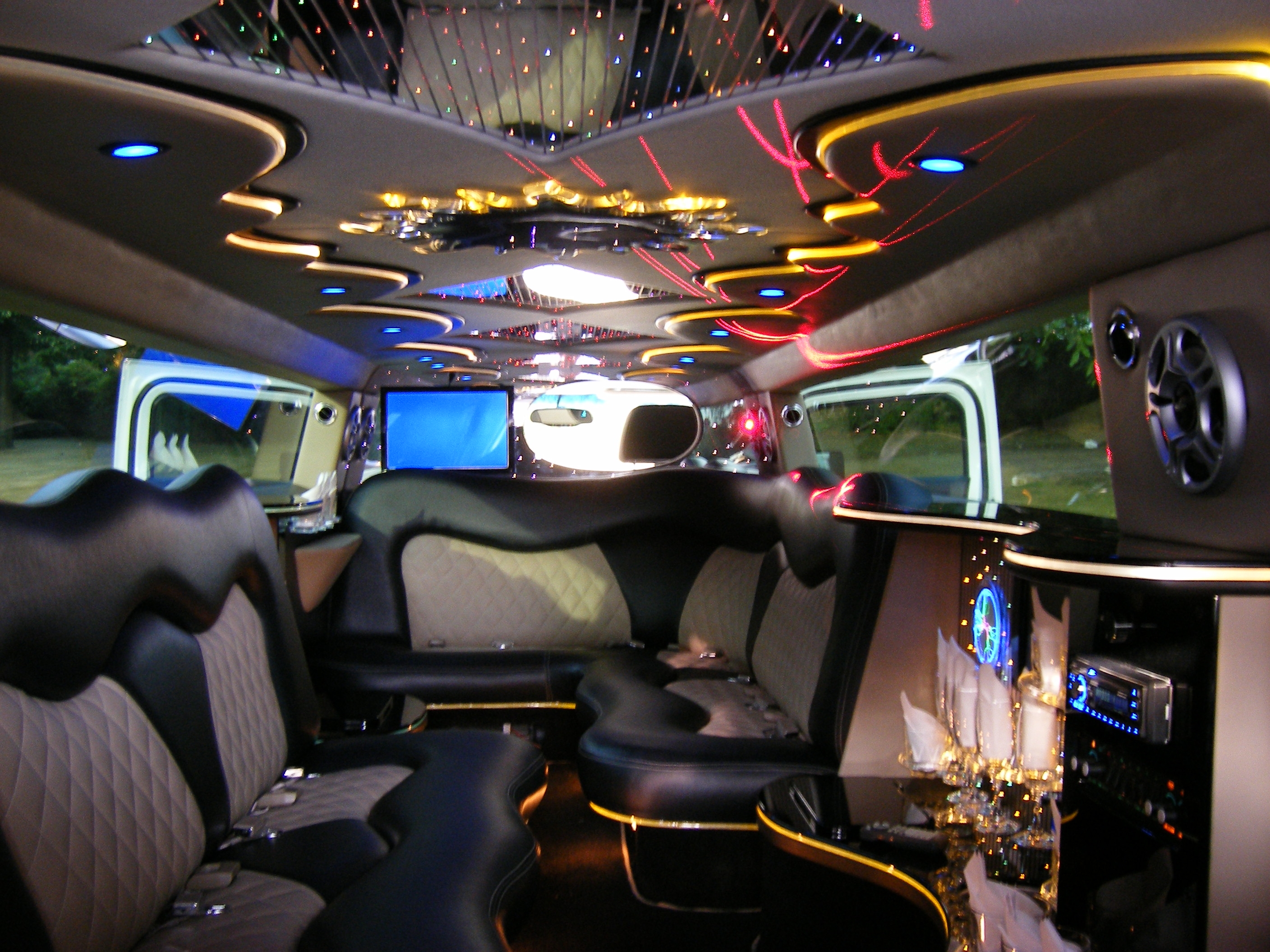 Hummer H3 Limo