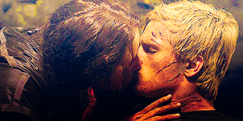 Hunger Games Peeta And Katniss Kiss