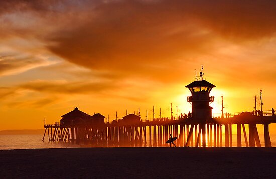 Huntington Beach Pier Surf