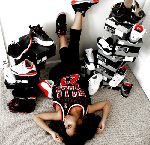 Iesha Mariee Chicks In Kicks