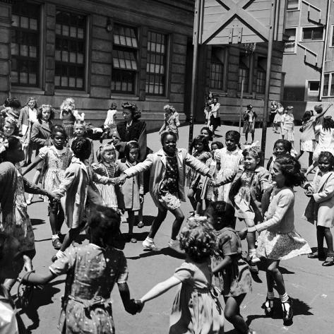 Images Of Children Playing At School