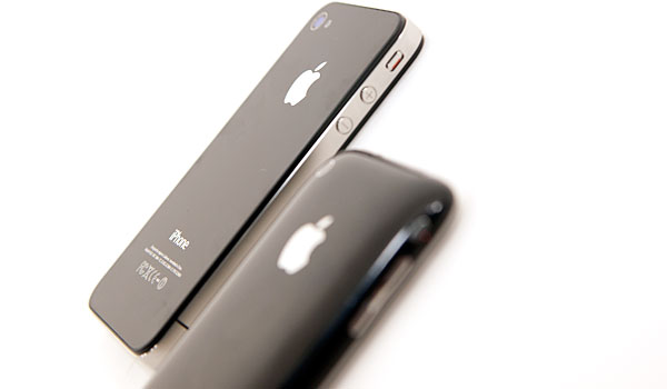 Iphone 3gs Vs Iphone 4