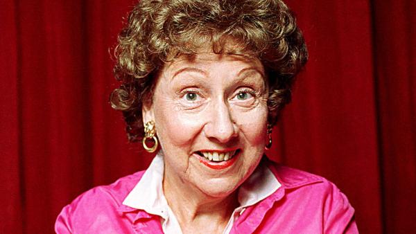 Jean Stapleton Biography