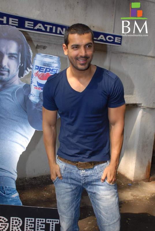 John Abraham Dostana