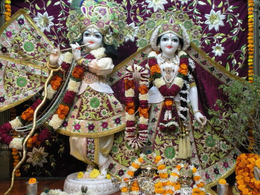 Krishna Radha Love Wallpaper