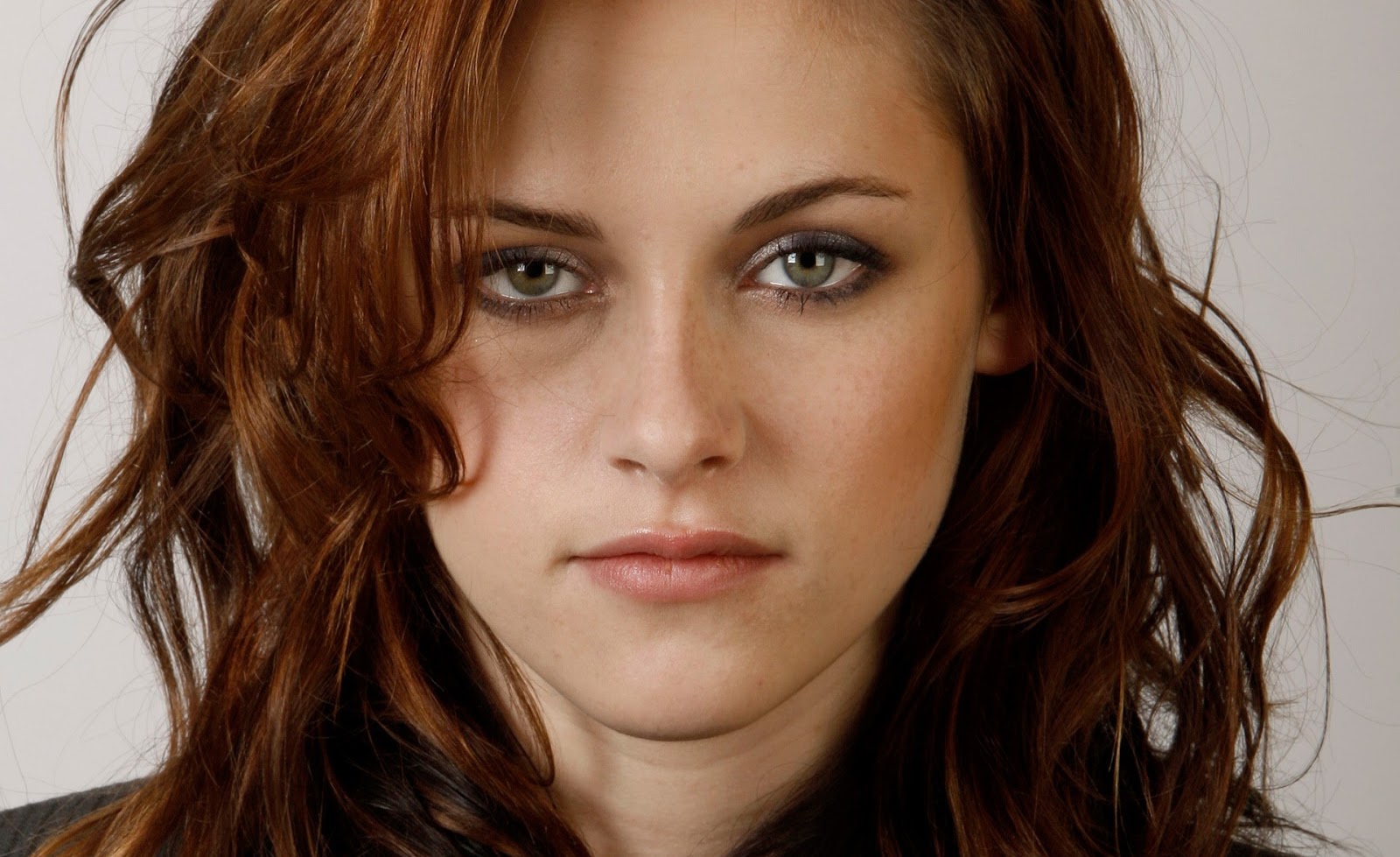 Kristen Stewart Hot Wallpapers Hd