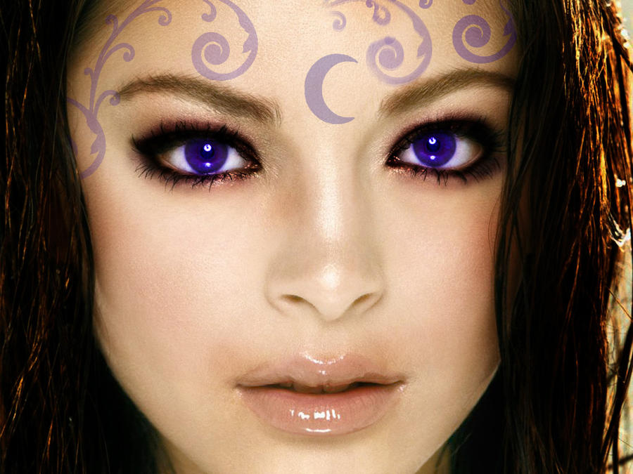 Kristin Kreuk Eyes