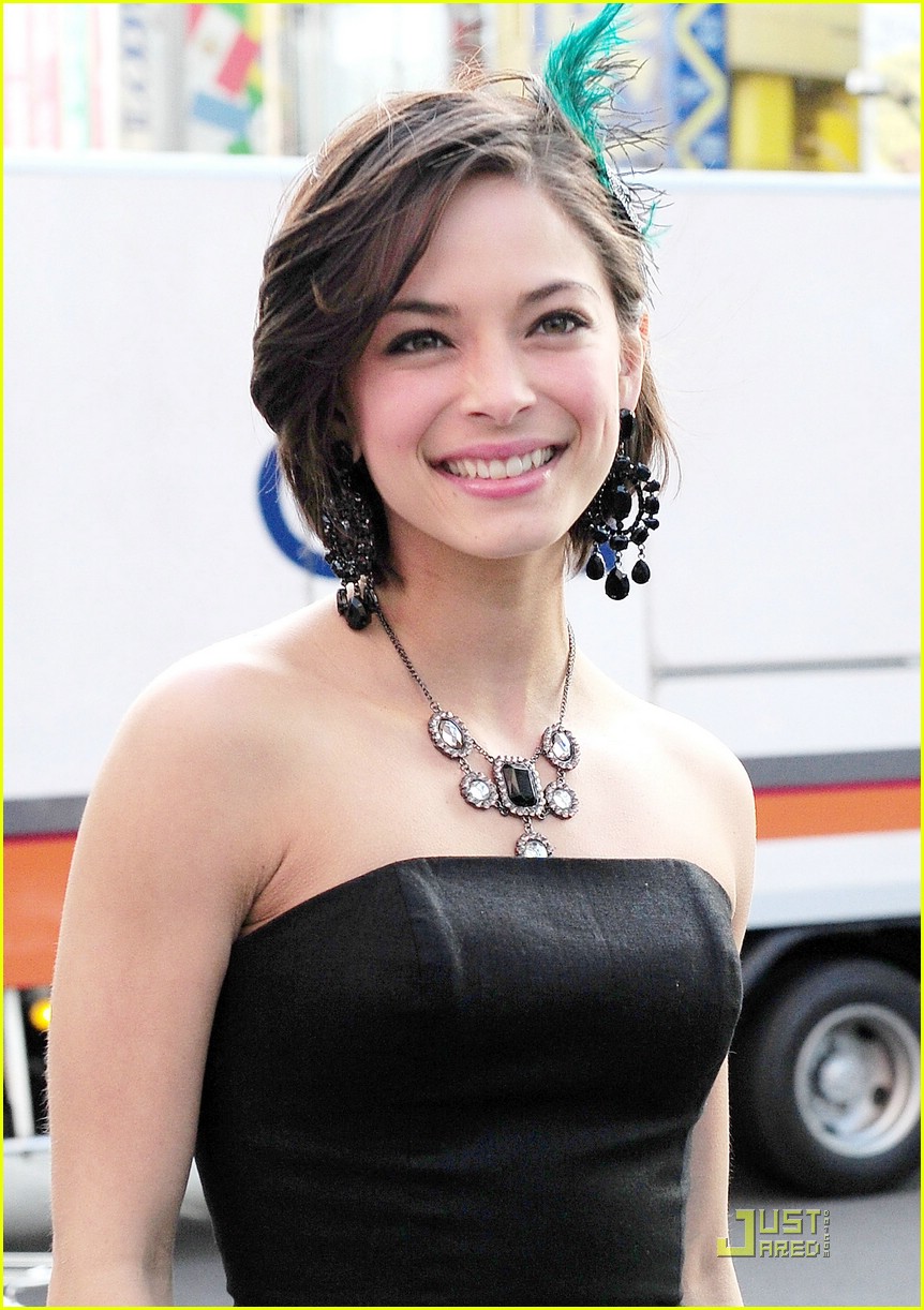 Kristin Kreuk Short Hair