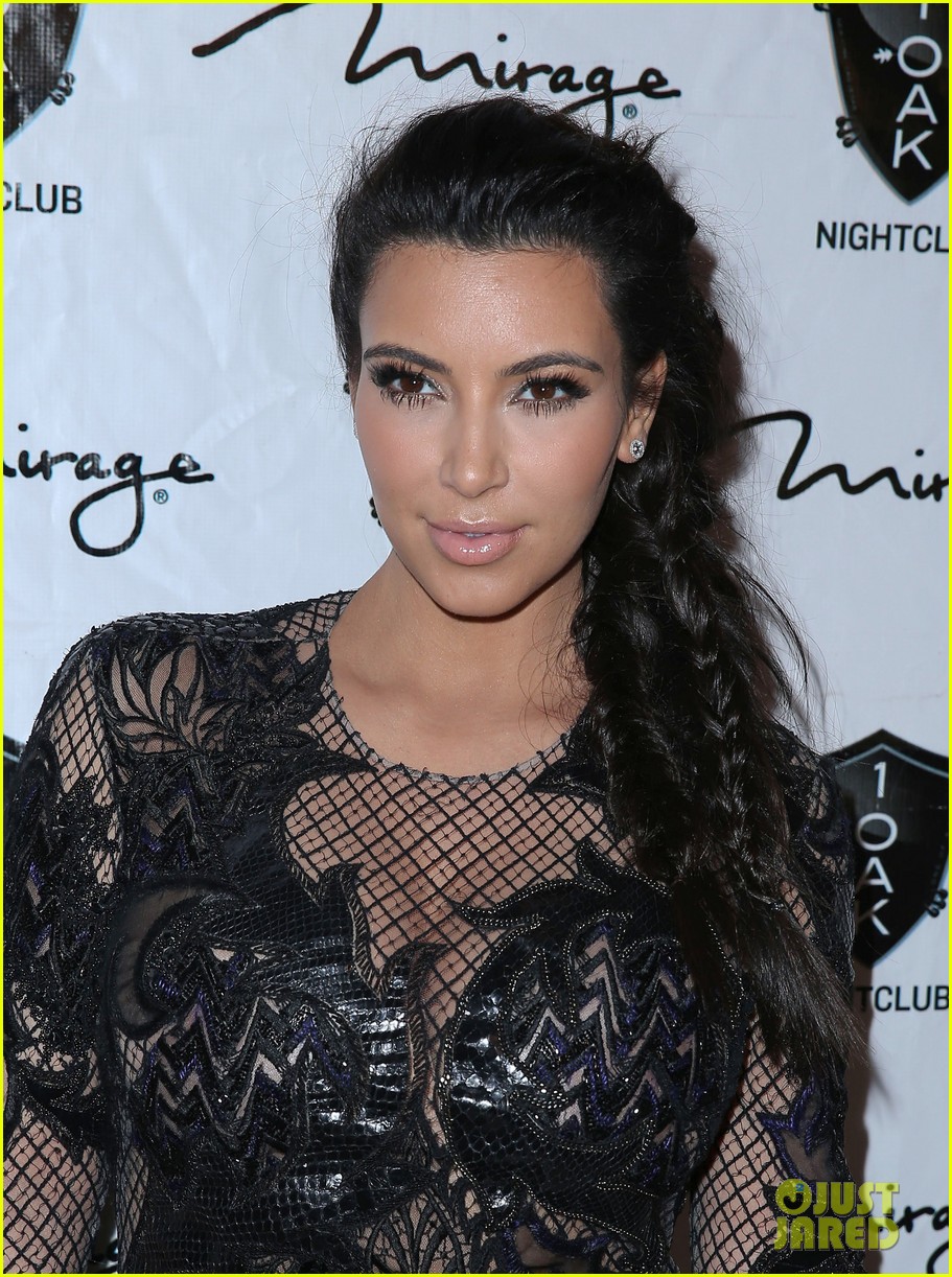 Latest Pregnancy Photos Of Kim Kardashian