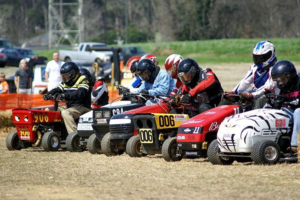 Lawn Mower Racing Games