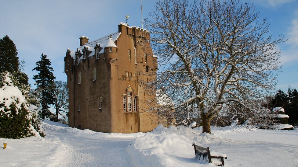 Lundie Castle