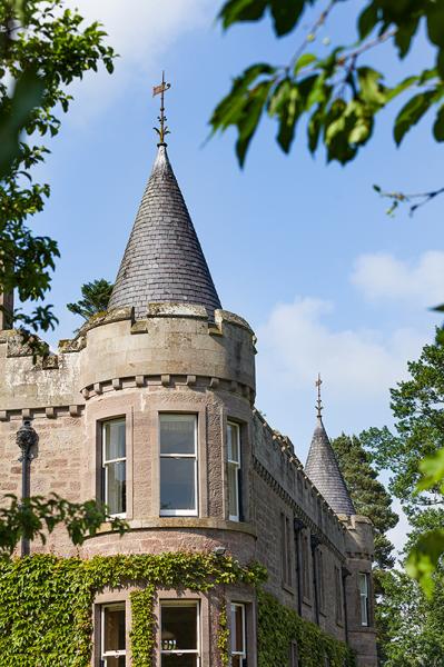 Lundie Castle For Sale