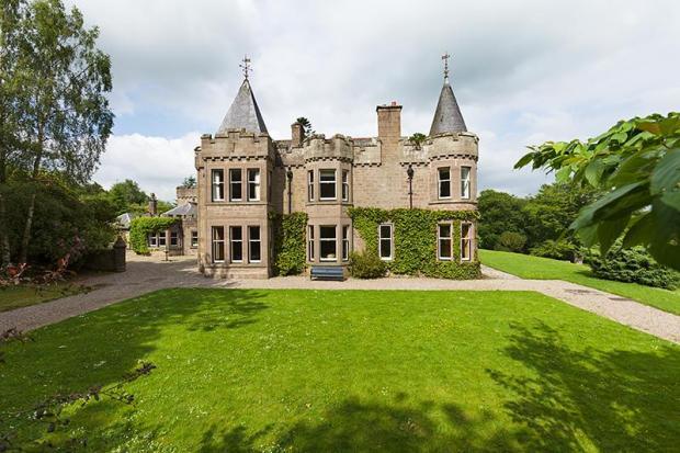 Lundie Castle Scotland