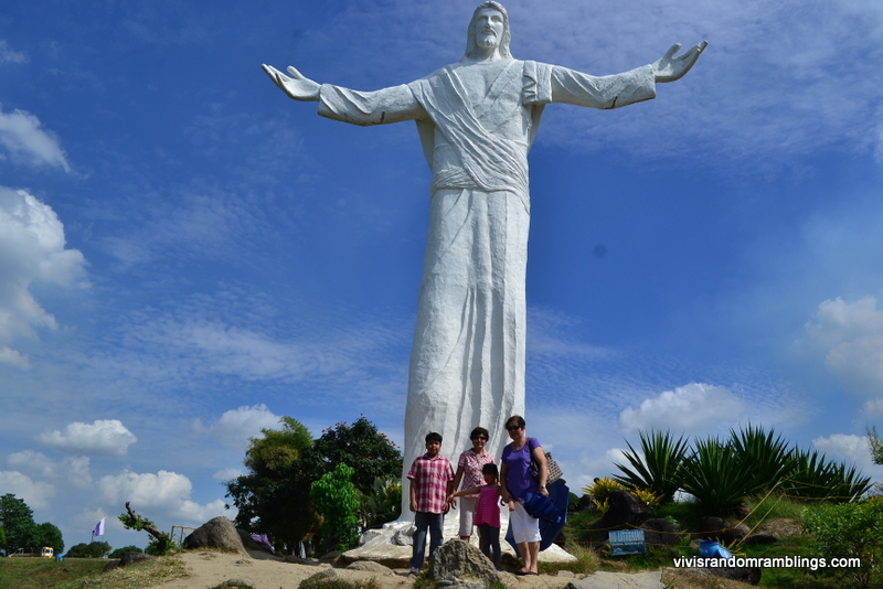 Monasteryo De Tarlac Location