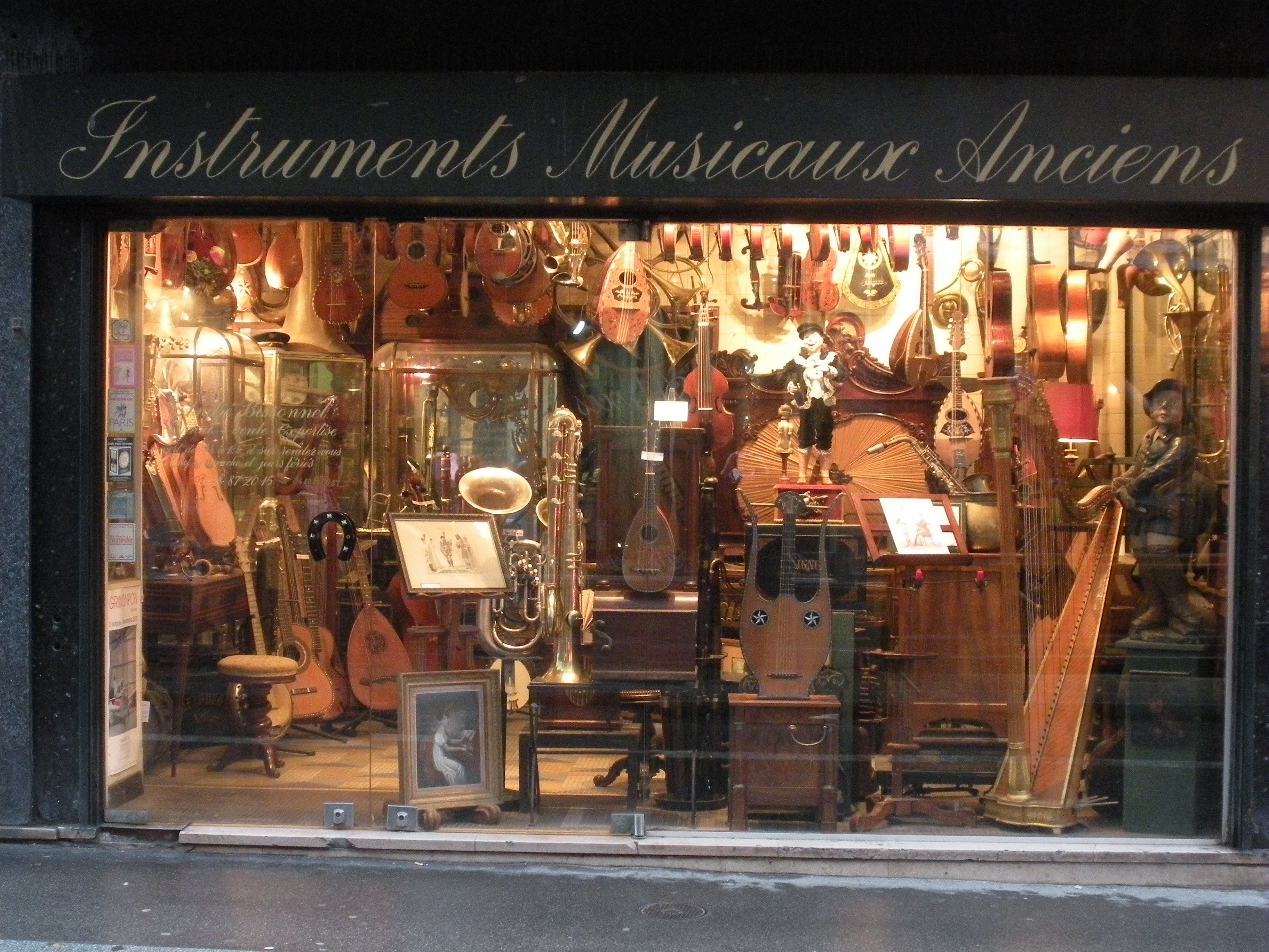 Musicals Instruments Shop