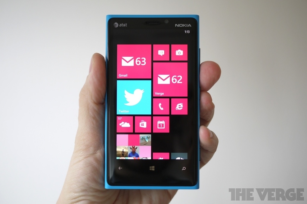 Nokia Lumia 920 Colors Review