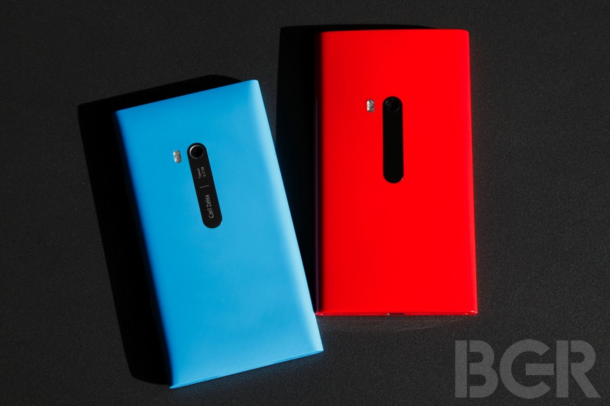 Nokia Lumia 920 Colors Review