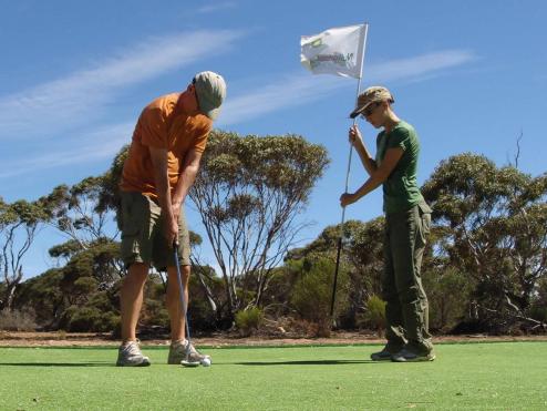 Nullarbor Links Golf Tee