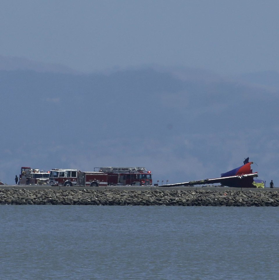 Plane Crash In Water Video