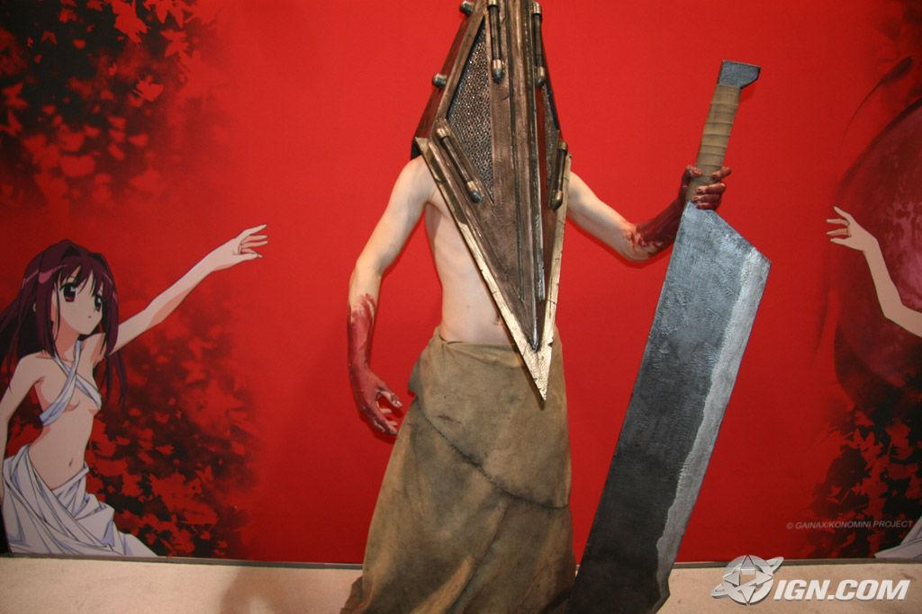 Pyramid Head Cosplay