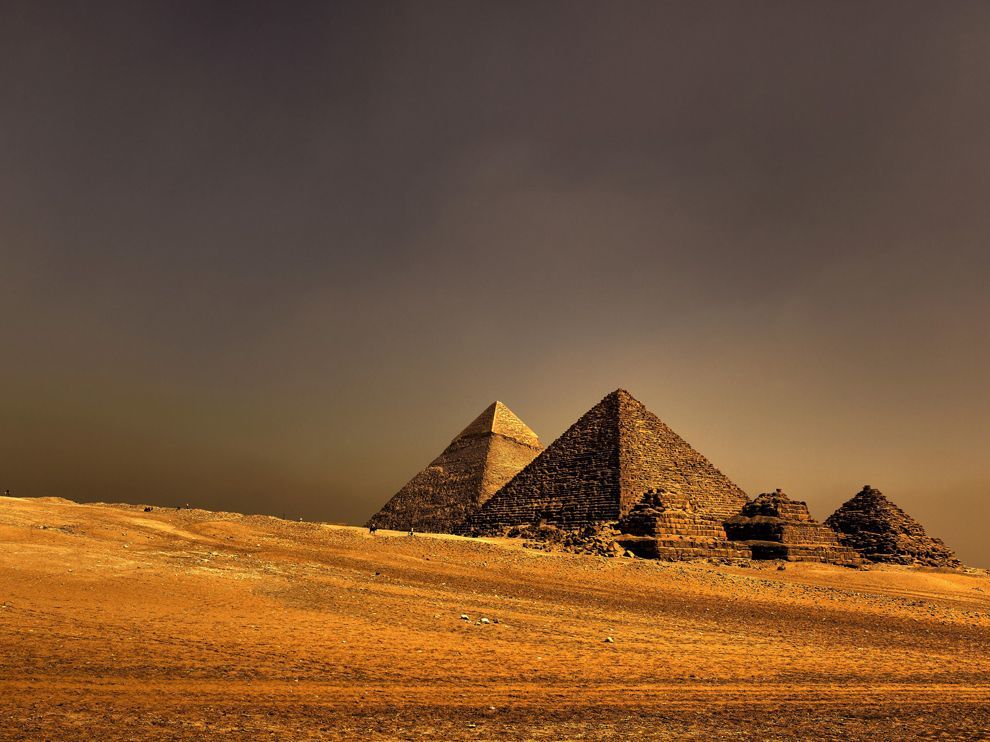 Pyramids Of Giza Wallpaper