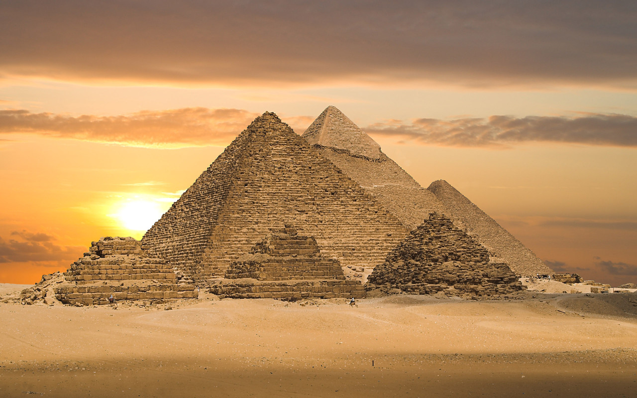 Pyramids Of Giza Wallpaper