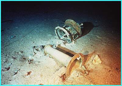 Real Titanic Pictures Underwater