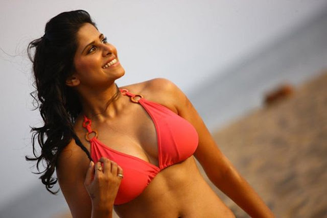 Sai Tamhankar In Bikini In No Entry