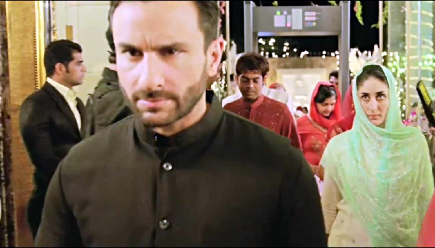 Saif Ali Khan And Kareena Kapoor Hot Scene In Agent Vinod