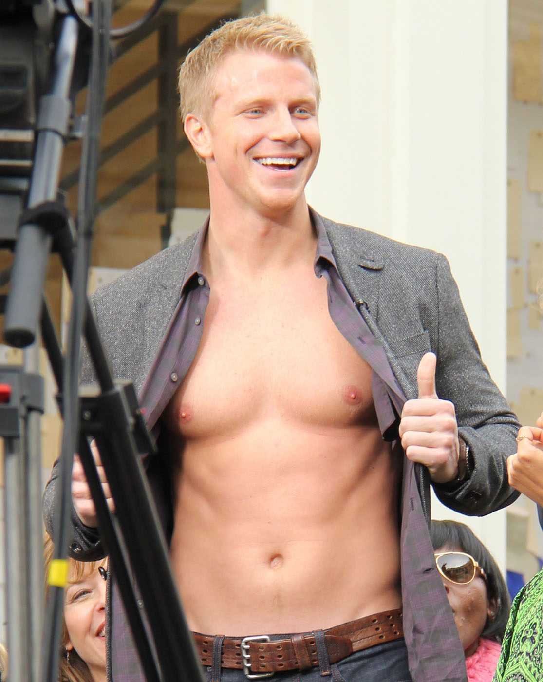 Sean Lowe Shirtless