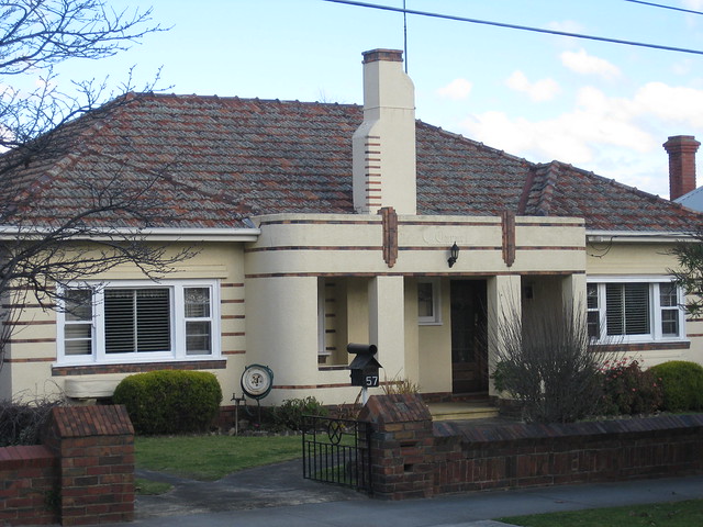 Streamline Moderne House