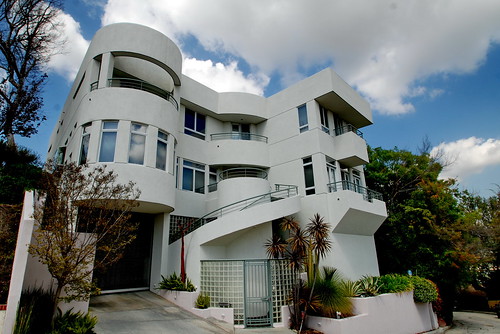 Streamline Moderne House