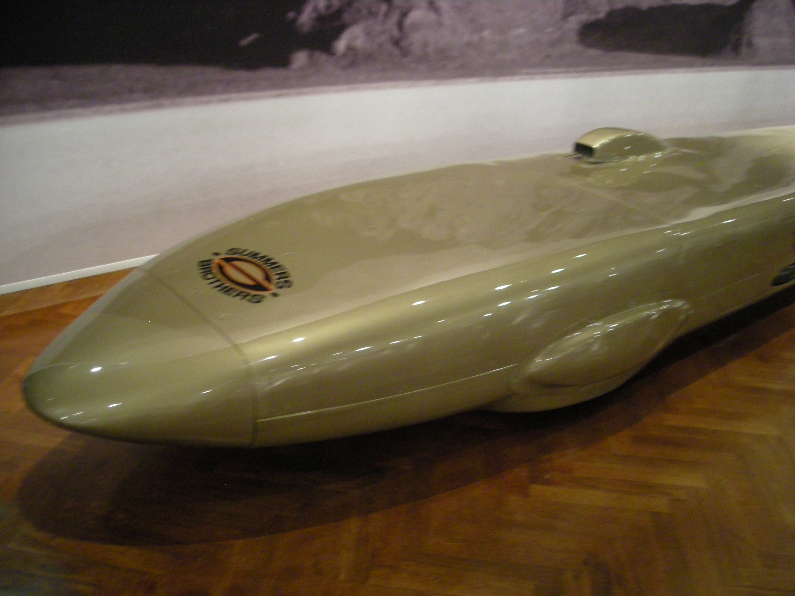 Streamliner Car