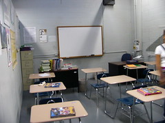 Teachers Desk In Spanish