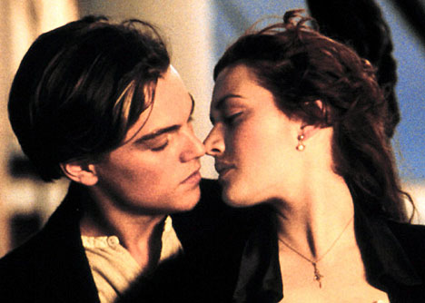 Titanic Movie Jack And Rose Kiss