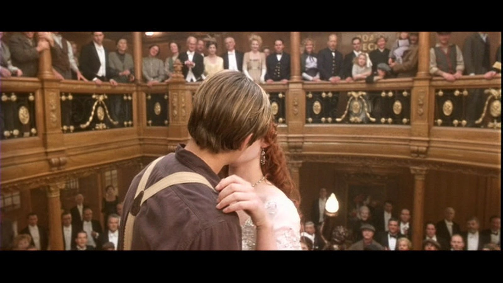 Titanic Movie Jack And Rose Kiss