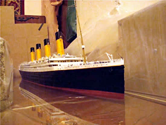 Titanic Sinking Model Toys