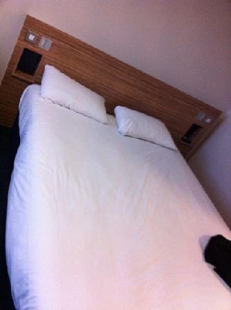 Travelodge Newcastle Under Lyme Contact