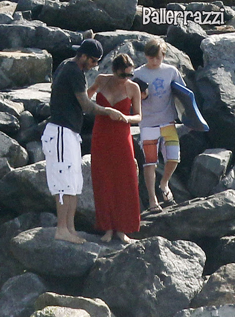 Victoria Beckham Pregnant Beach