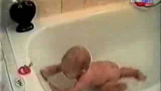 Videos Chistosos De Bebes Caidas