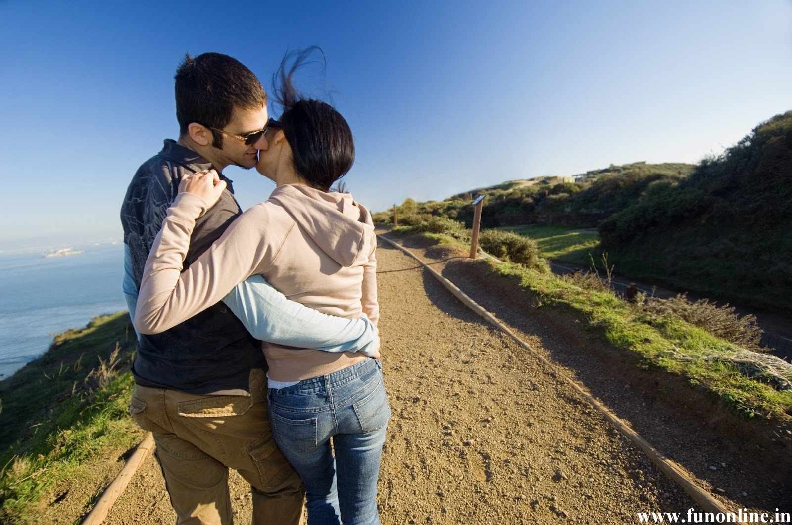 Wallpaper Love Couple Romantic