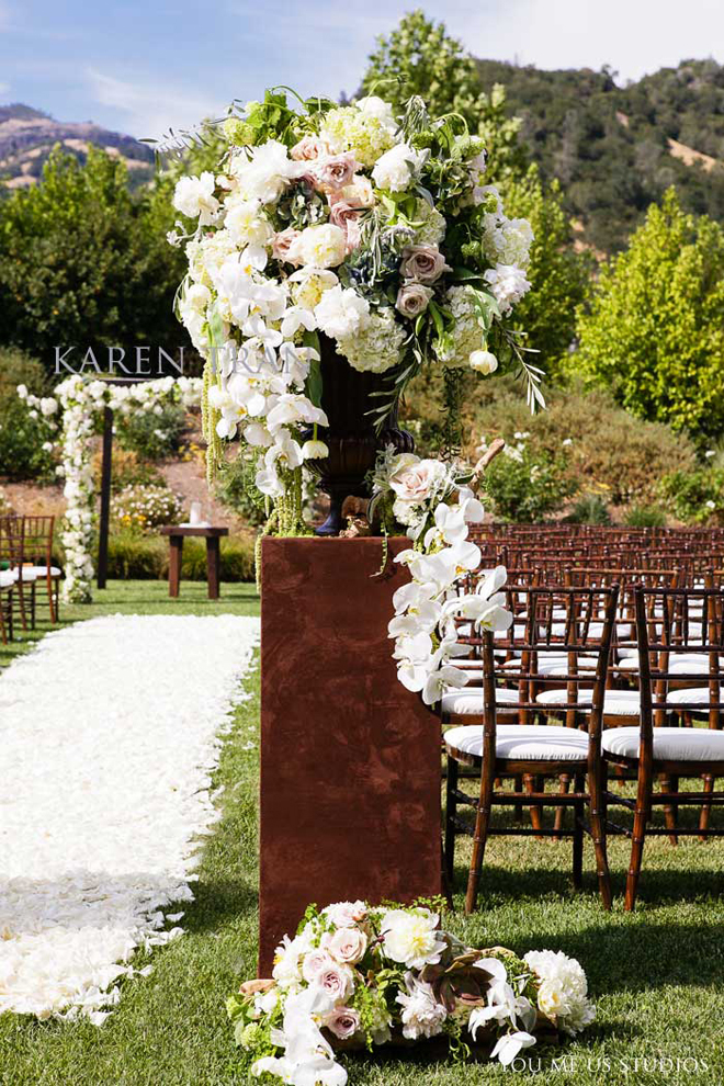 Wedding Ceremony Flowers Ideas