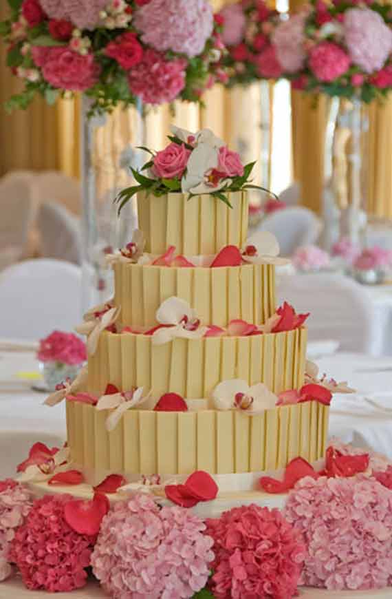 White Chocolate Cake Designs