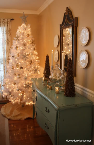 White Christmas Tree Decorations Ideas