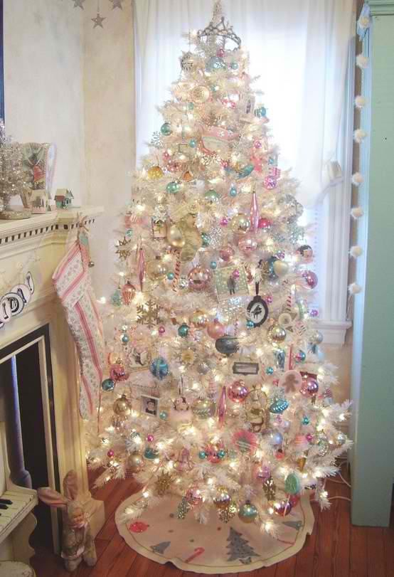 White Christmas Tree Decorations Ideas