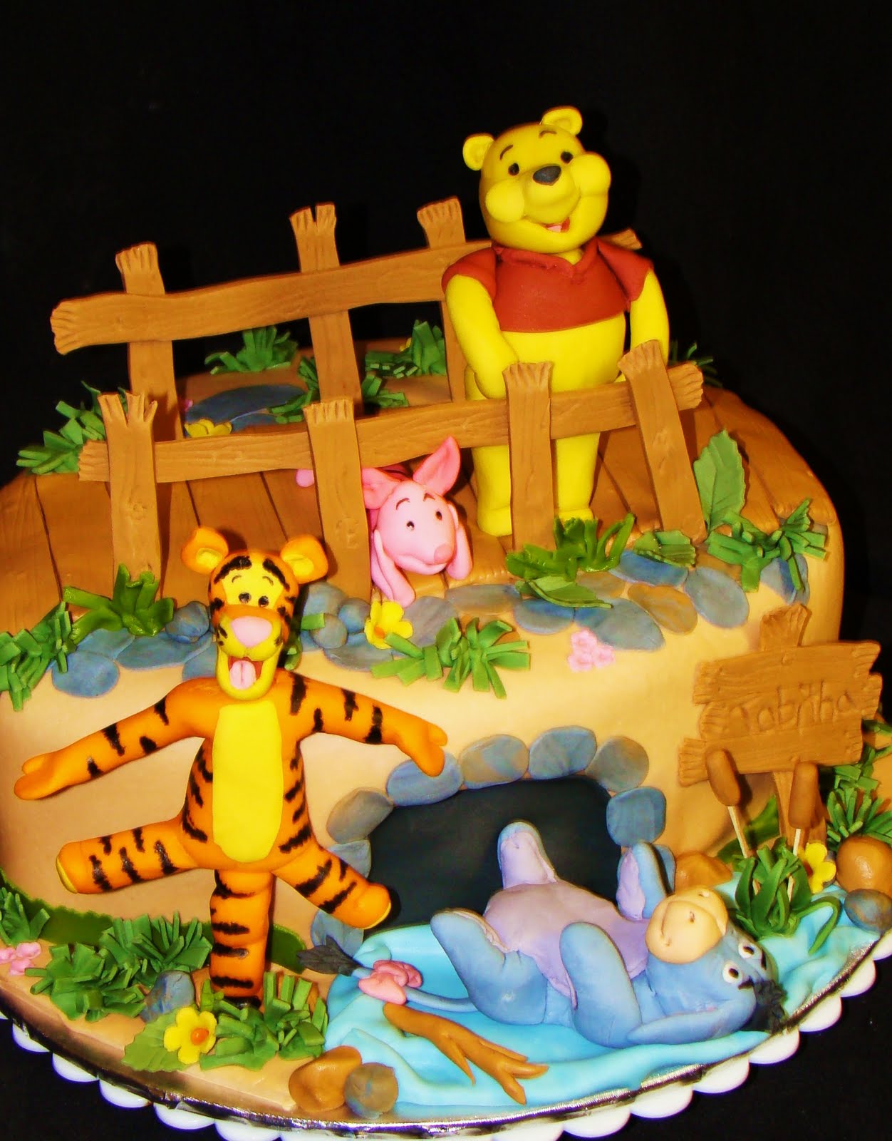 Winnie The Pooh Cake