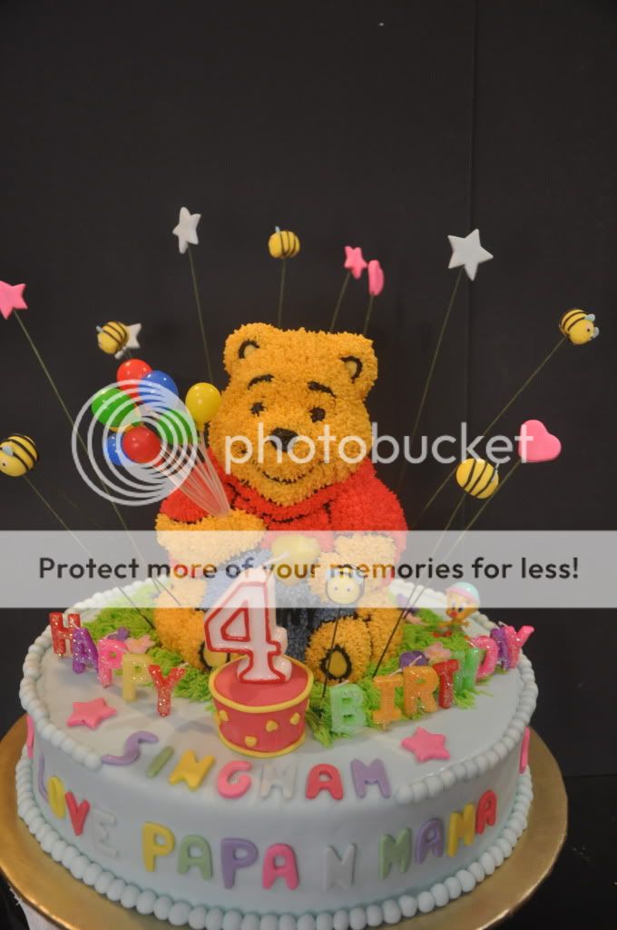 Winnie The Pooh Cake 3d