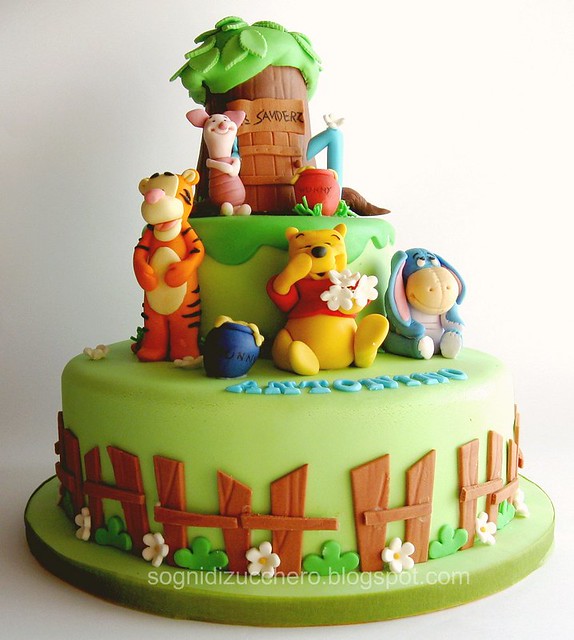 Winnie The Pooh Cake Design