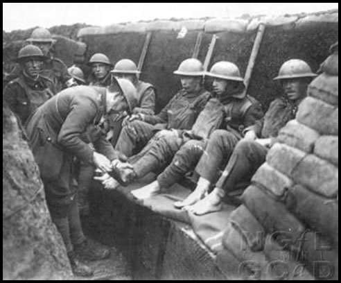 World War 1 Soldiers In Trenches